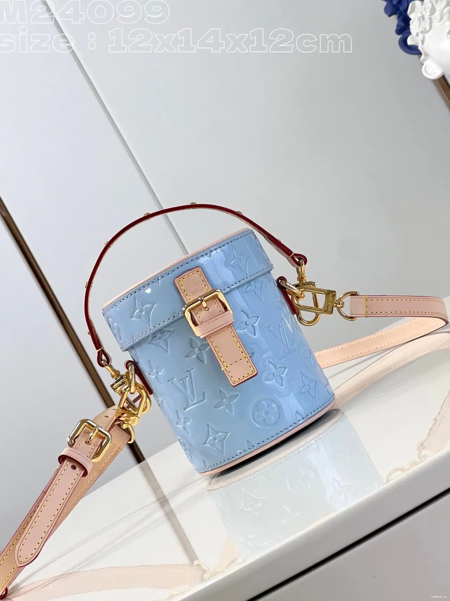 WIS LOUIS Astor VUITTON 0507